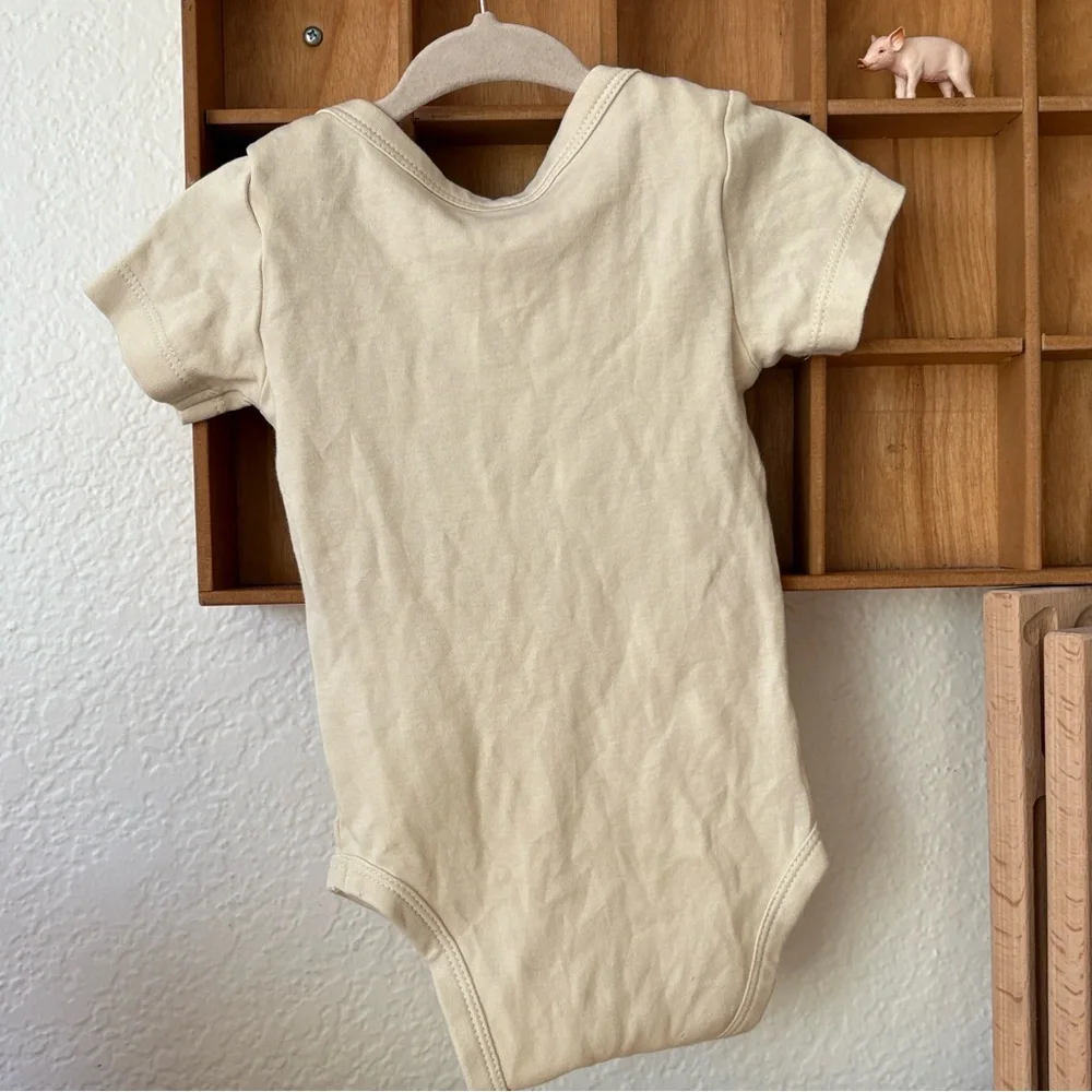 Colored Organics Cream Cotton Bodysuit + Zara Tan Knit Leggings